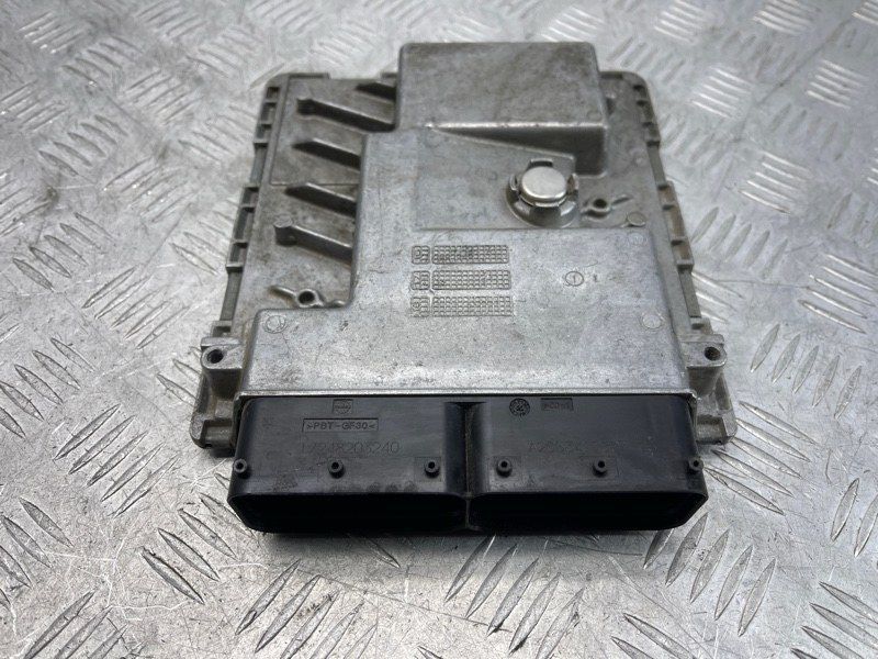 Блок керування двигуном 4M0907551A Audi Q7