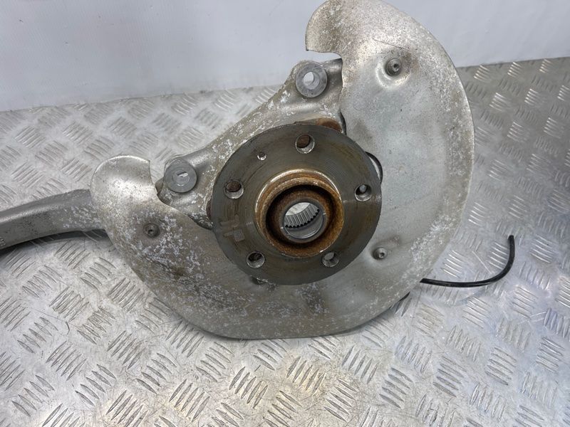Поворотный кулак / Цапфа 4G0407241D Audi A6