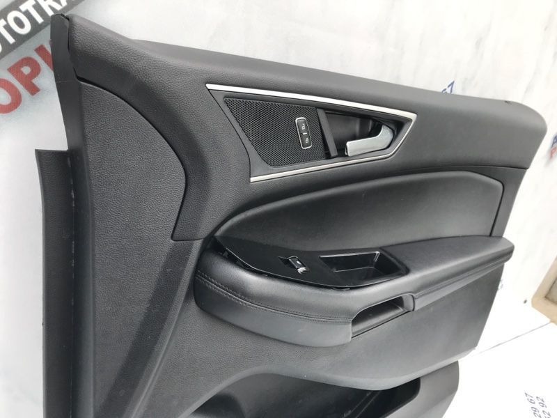 Обшивка дверей FT4Z5823942BG Ford Edge