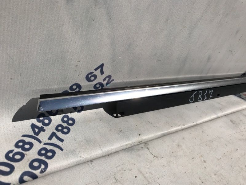 Молдинг / ущільнювач пазу скла (хром) 4L0853764E2ZZ Audi Q7