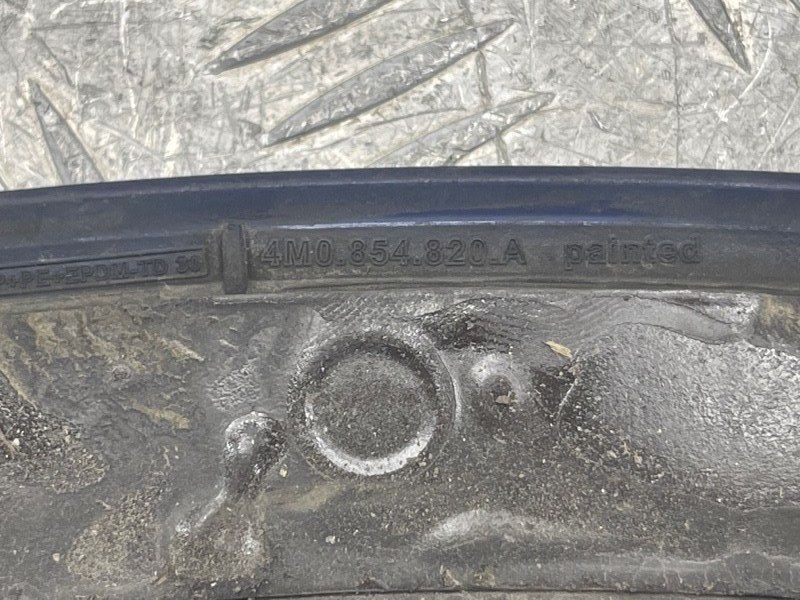 Накладка двери 4M0854820A Audi Q7