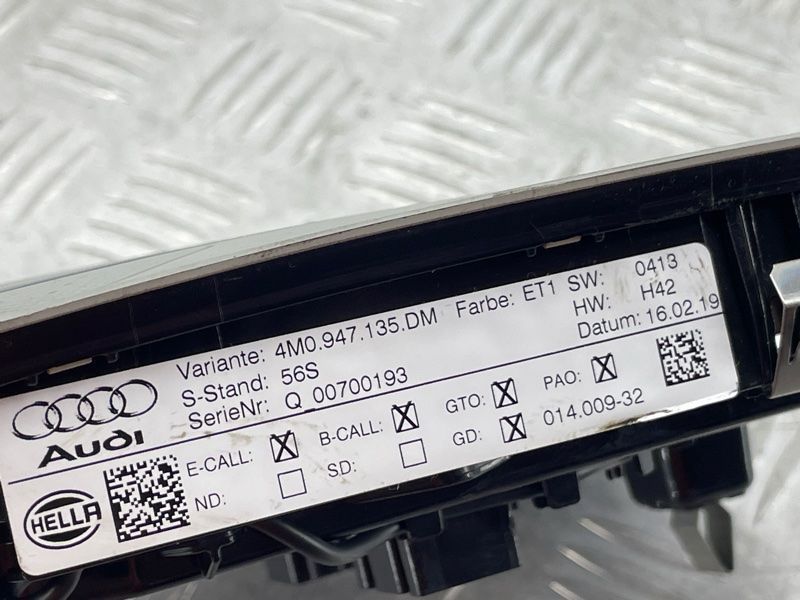 Плафон освітлення салону 4M0947135DM Audi Q7