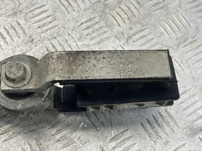 Опора двигуна ліва 31330594 Volvo XC90 Volvo S60, Volvo S90, Volvo V60, Volvo V60 Cross Country, Volvo V90, Volvo V90 Cross Country, Volvo XC60, Volvo XC90