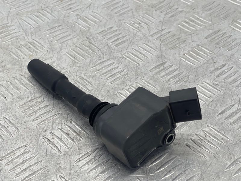 Котушка запалювання 06H905110G Audi A6