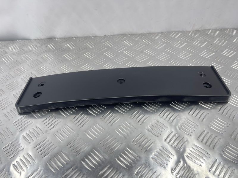 Панель номерного знака 7P6807287 Volkswagen Touareg