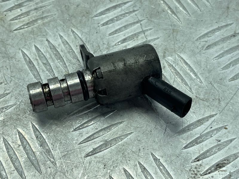 Клапан электромагнитный 06E115243G Audi A6