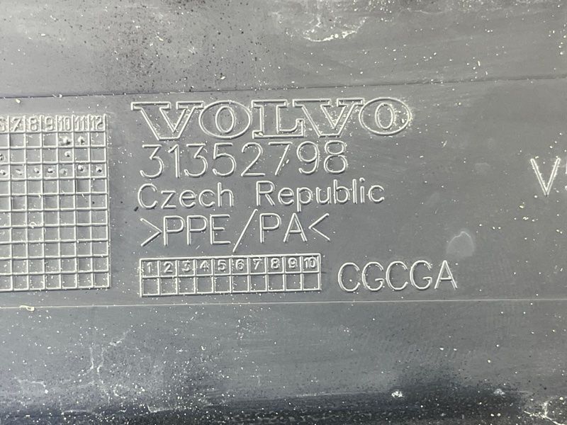 Кришка лючка паливного бака 31352798 Volvo XC90