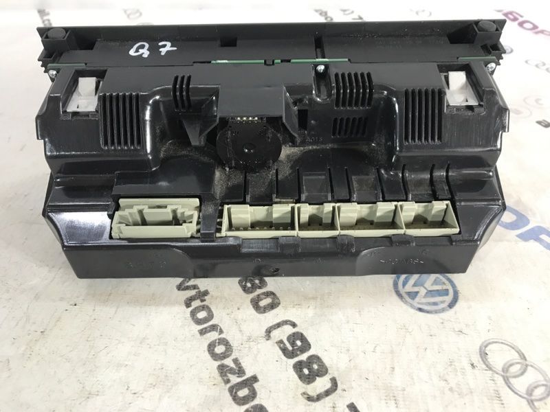 Панель керування клімат-контролем 4L0820043AFSZD Audi Q7