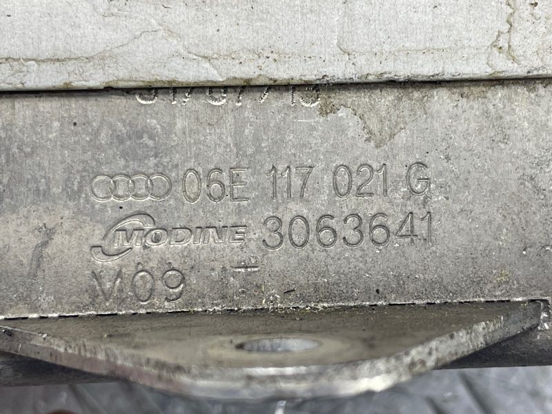 Масляный радиатор 06E117021G Audi A6