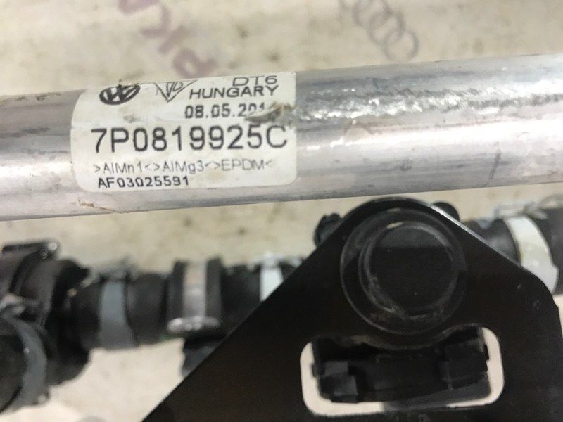 Патрубок системы охлаждения 7P0819925C Volkswagen Touareg