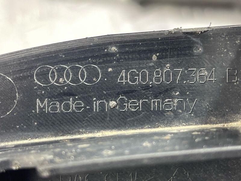 Направляюча / кріплення / кронштейн бампера Audi A6