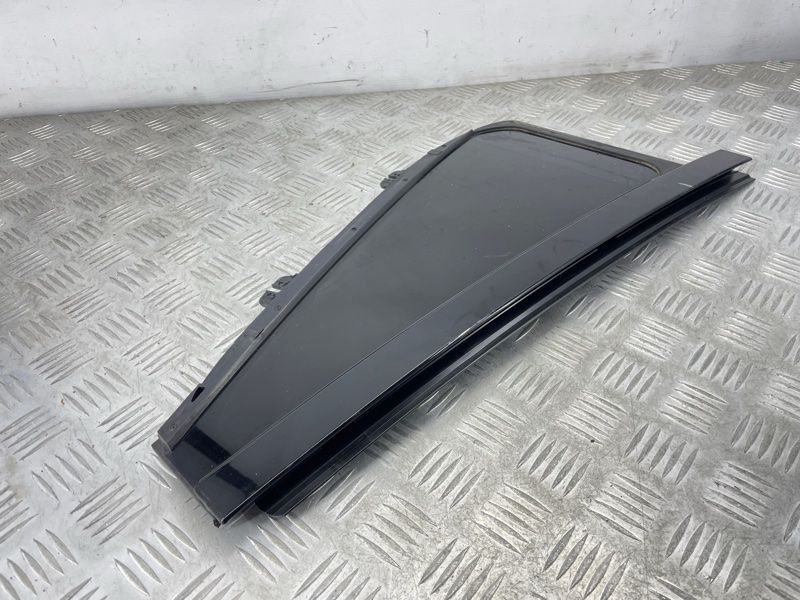 Стекло двери / Форточка 31352994 Volvo XC90