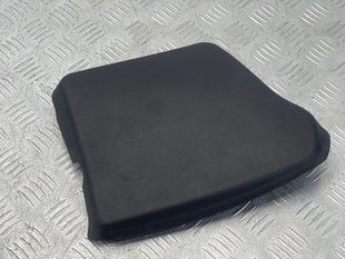 Накладка ліхтаря 8R0945425A Audi Q5