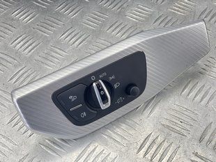 Декоративна накладка на торпедо 8W1853189 Audi A4 Allroad
