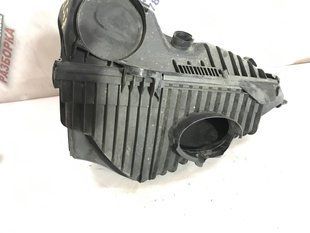 Корпус повітряного фільтра 7P6129601 Volkswagen Touareg