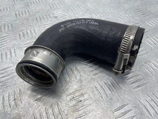 Патрубок интеркулера 7P0145708A Volkswagen Touareg