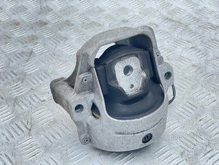 Опора / Подушка двигателя 8R0199381Q Audi Q5
