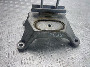 Опора / подушка КП Audi A6