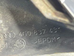 Молдинг дверей 4G0837431 Audi A6