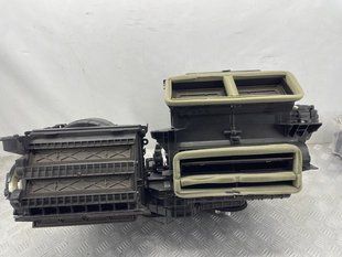 Корпус печки в сборе DG9H19B555CR Ford Edge