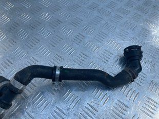 Патрубок системы охлаждения 8R0121086B Audi Q5