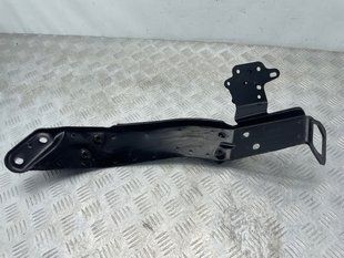 Опора лонжерона 4M0805352 Audi Q7