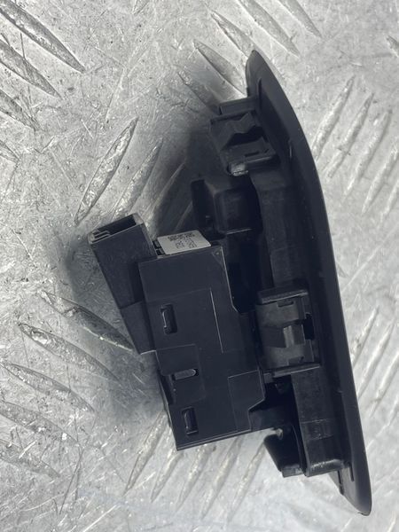 Кнопка склопідйомника 31376458 Volvo XC90