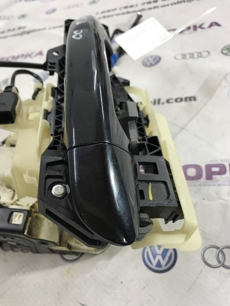Ручка дверей зовнішня Volkswagen CC