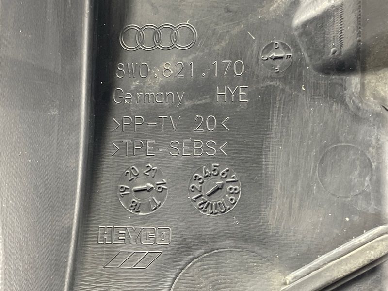 Накладка крила 8W0821170C Audi A4 Allroad