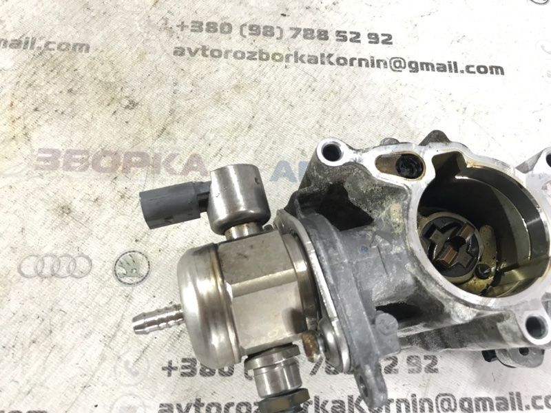 Вакуумный насос 06J145100F Volkswagen CC