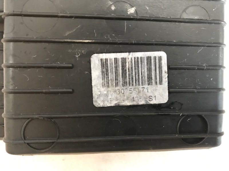 Килимок консолі 30755571 Volvo XC60