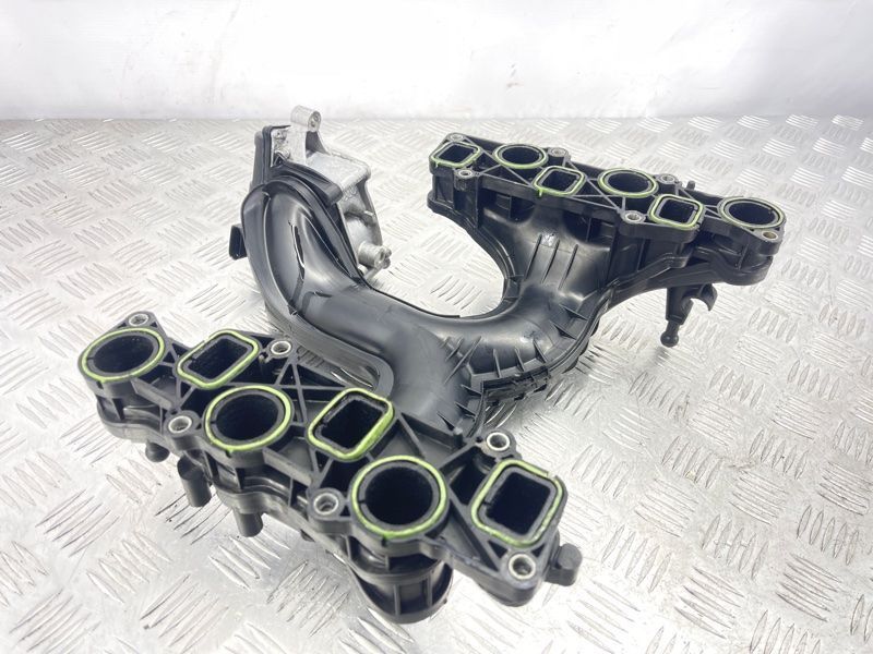 Колектор впускний 059129711CF Volkswagen Touareg