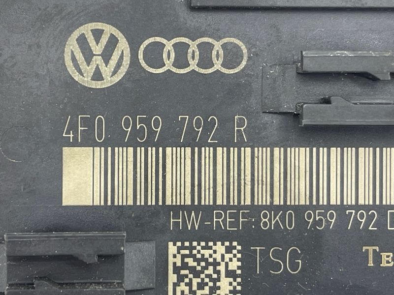 Блок керування дверей 4F0959793R Audi Q7