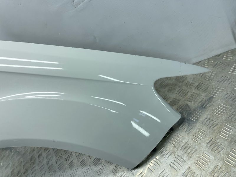 Крило 4L0821101 Audi Q7