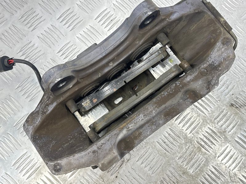 Суппорт тормозной 7L6615149 Audi Q7