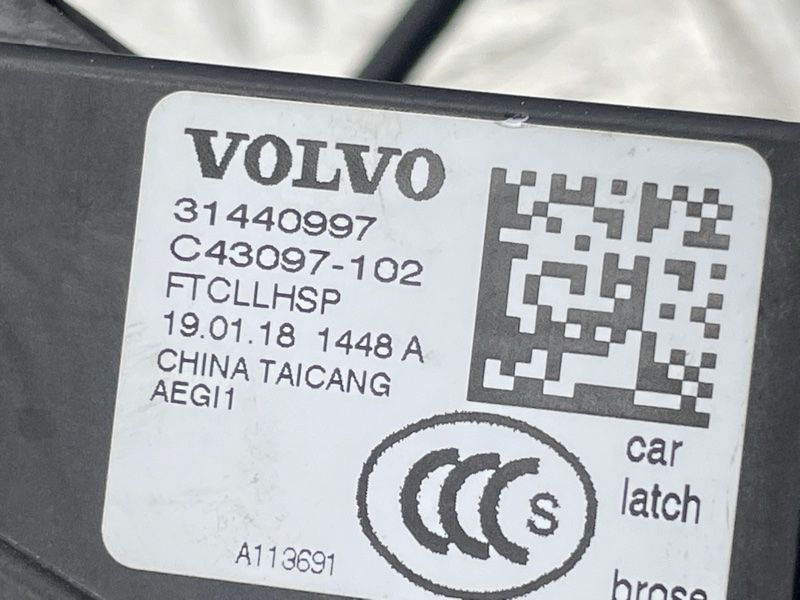Замок двери 31440997 Volvo XC60