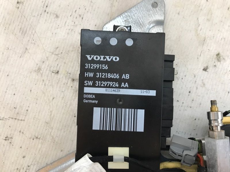 Замок кришки багажника 31299156 Volvo XC60