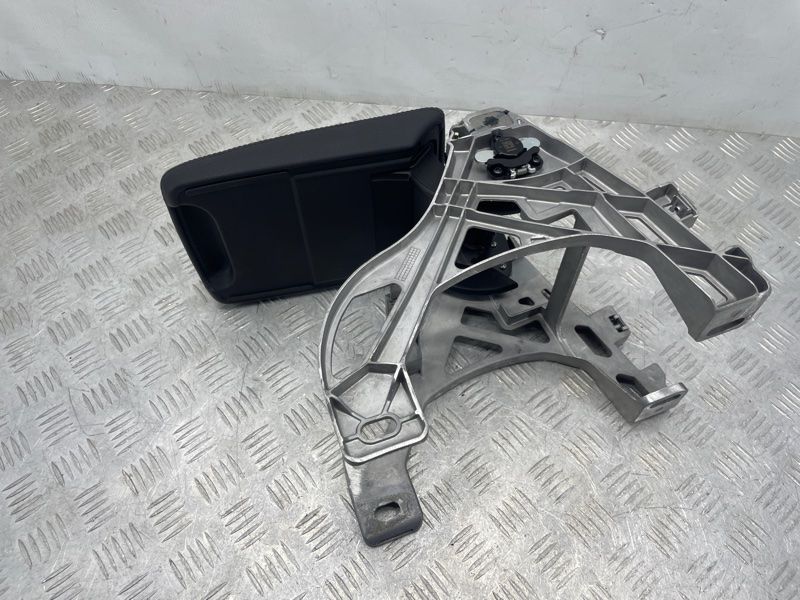 Подлокотник 8W0864283B Audi A4