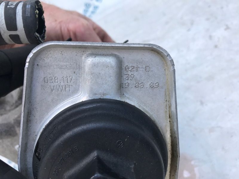 Корпус масляного фільтра 022199354L Audi Q7