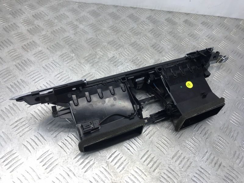 Дефлектор повітропроводу 4G1820951F6PS Audi A6