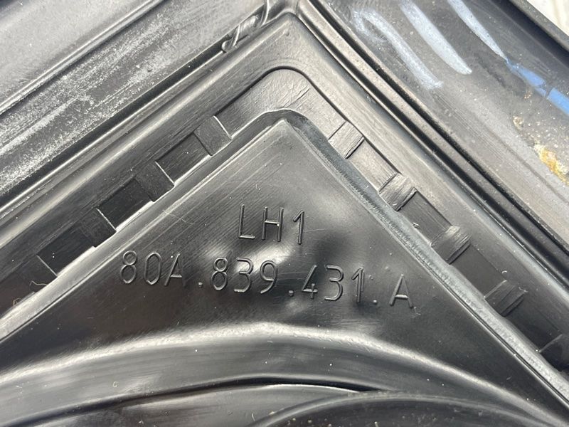 Направляюча скла дверей 80A839431A Audi Q5