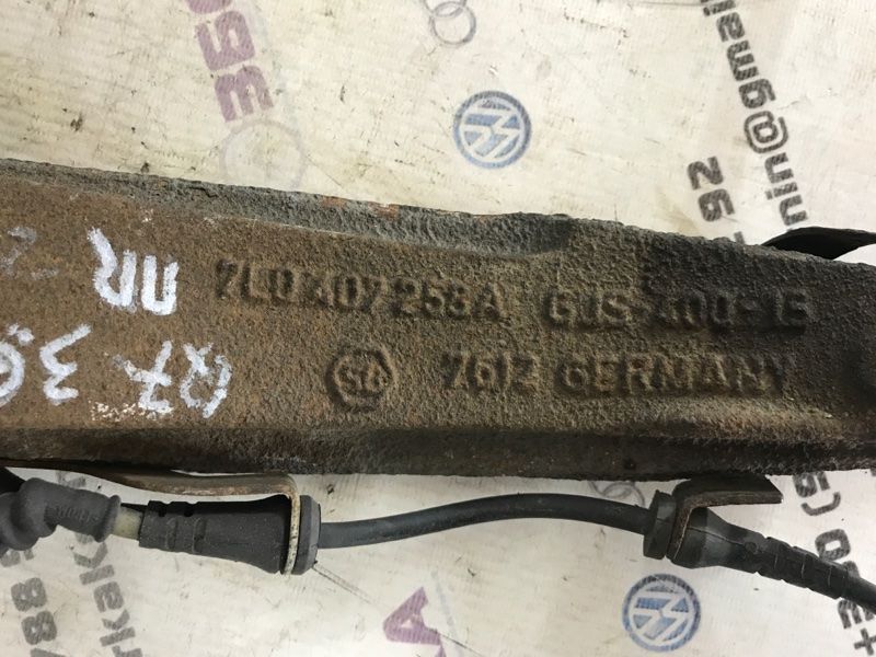 Поворотний кулак / цапфа 7L0407258A Audi Q7