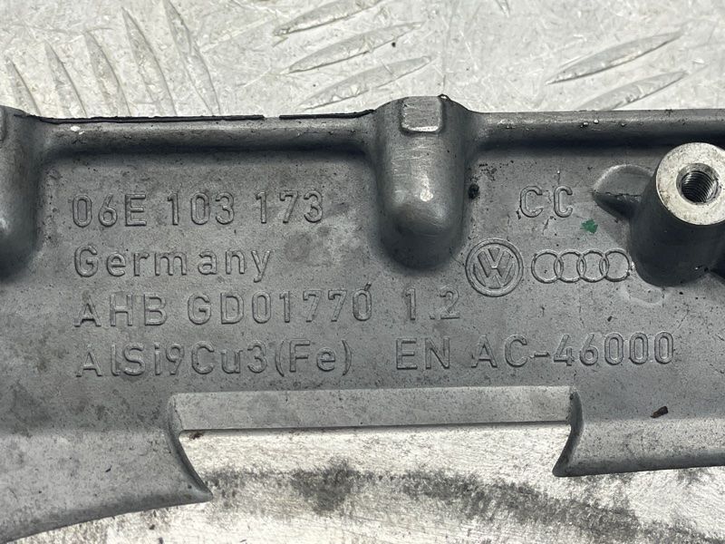 Кришка блоку циліндрів 06E103173 Audi A6