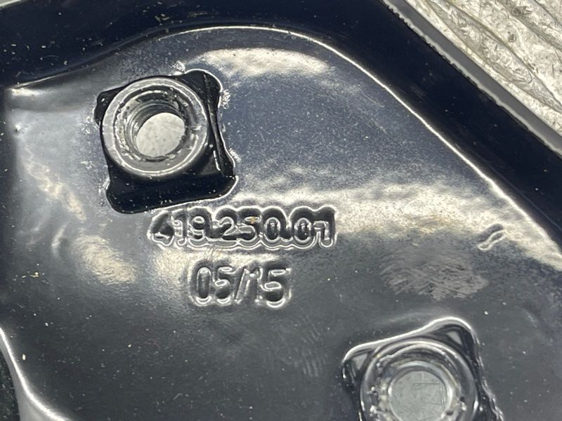 Кронштейн Audi A6