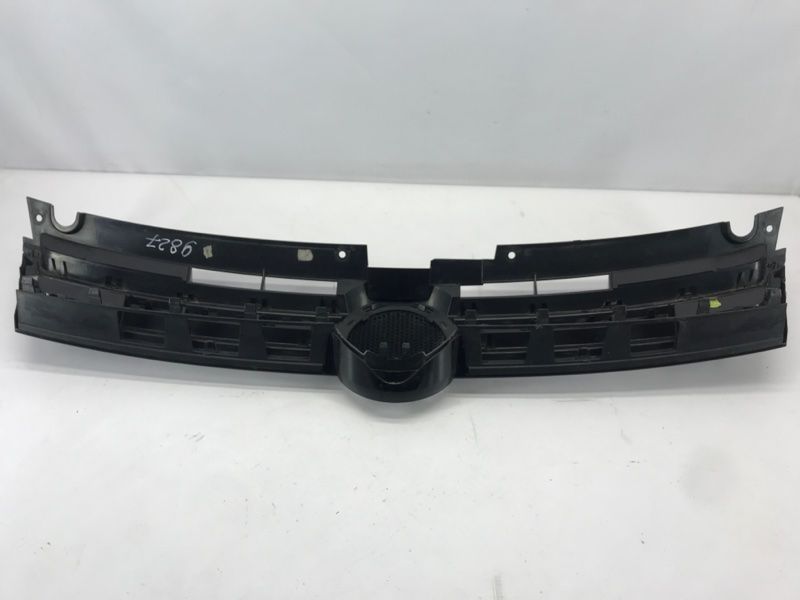 Решітка радіатора 7P6853651AZLL Volkswagen Touareg