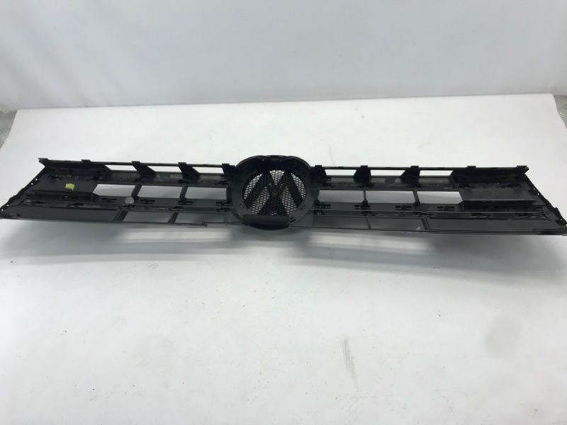 Решітка радіатора 7P6853651AZLL Volkswagen Touareg