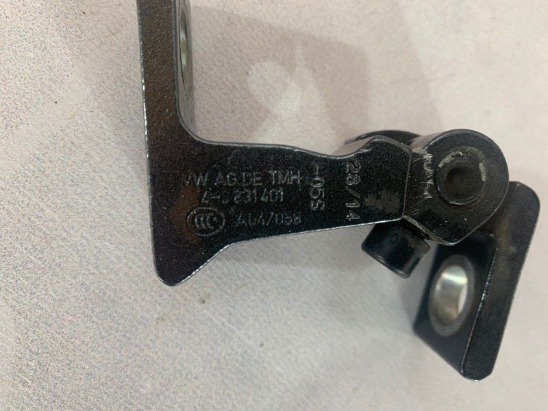 Петля двери 4G0831401 Audi A7