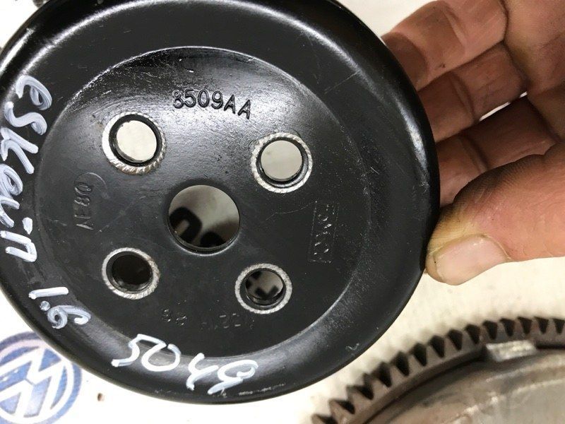 Шків помпи 8509AA Ford Escape