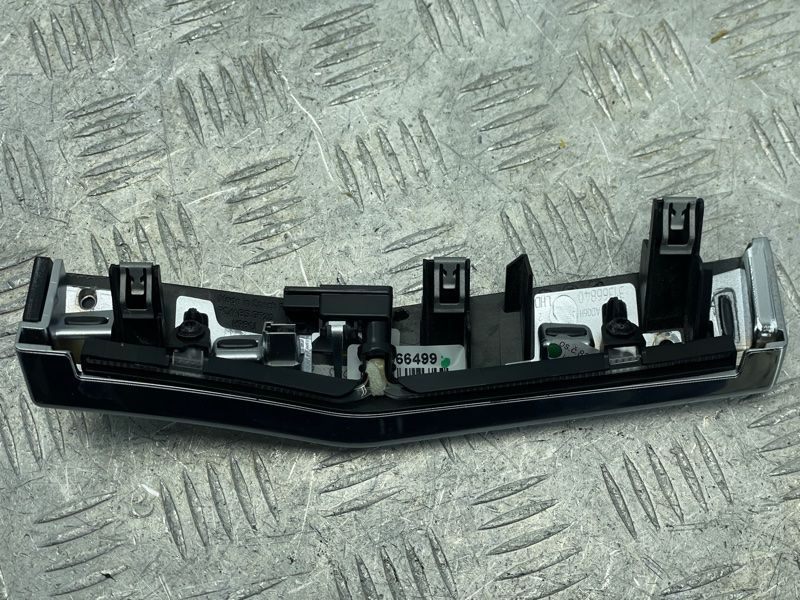Декоративная накладка на торпедо 31366499 Volvo XC90
