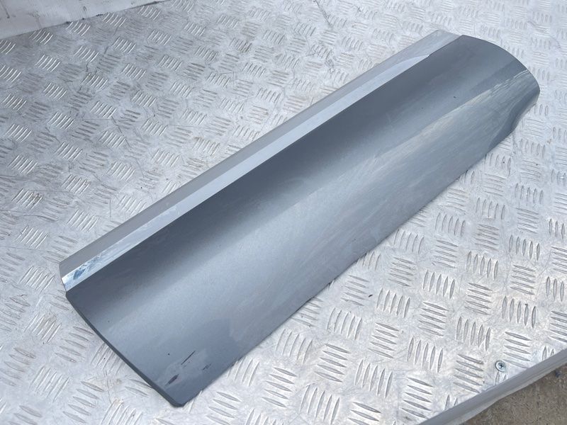 Накладка двери 7P6854949H Volkswagen Touareg